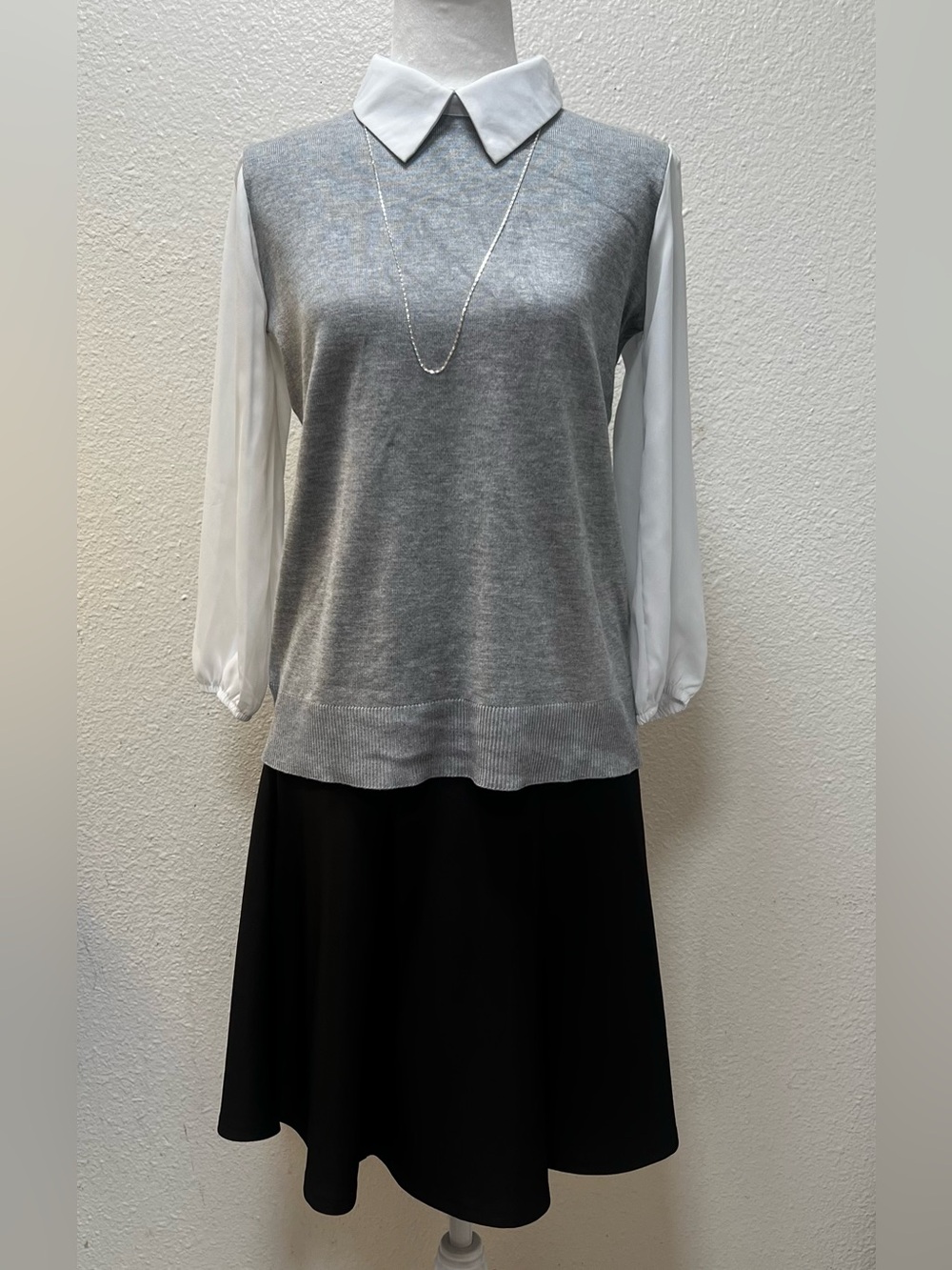 Stitchcount Gray Knit Sweater Vest with Semi-Sheer 3/4 Sleeves S